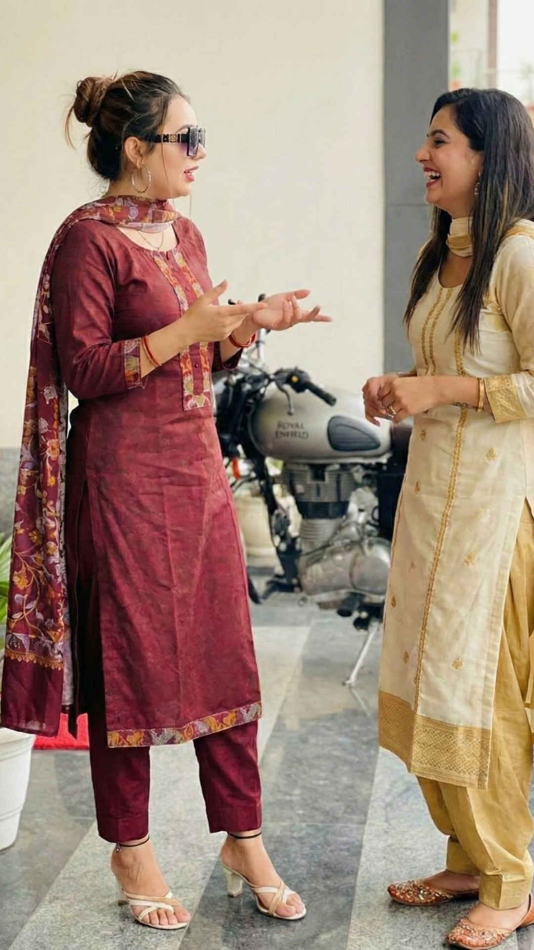 luxurious, elegant look maroon colored 3 piece luxurious, elegant look maroon colored 3 piece